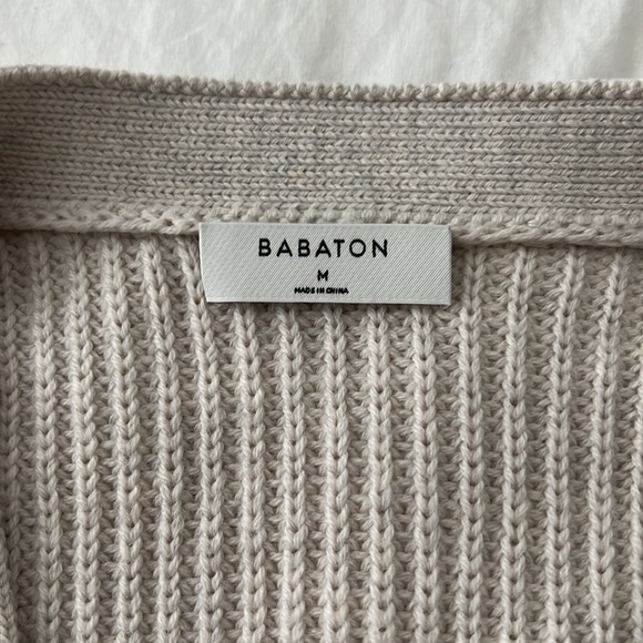 Aritzia Babaton Cropped Cardigan in Heathered Oat - Picture 2 of 3
